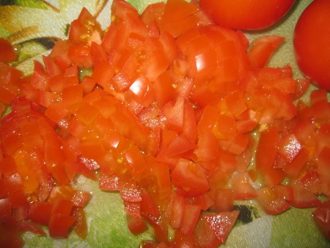 Огретен с томатами и яйцами