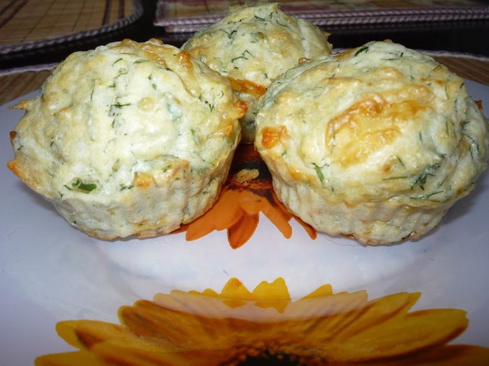 Кексы с сыром и зеленью