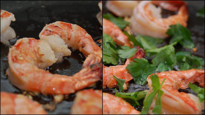 Фрегула с соусом из креветок и томатов черри 