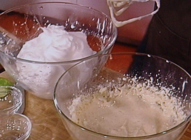 Творожные пироги с ревенем