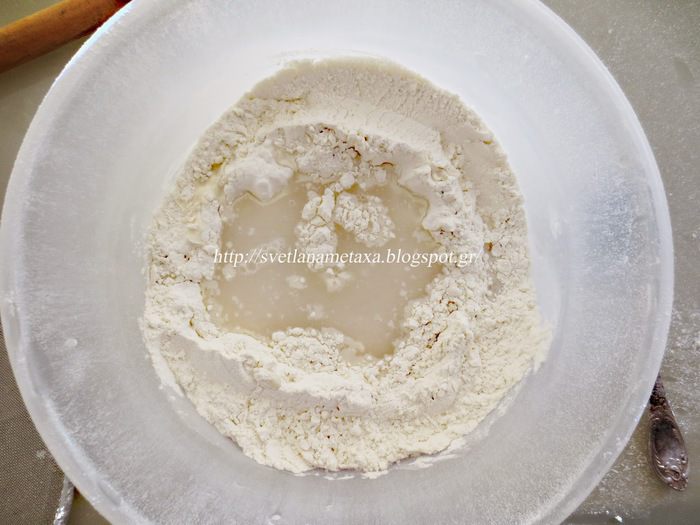 Пирог из теста фило с медово-ореховой начинкой