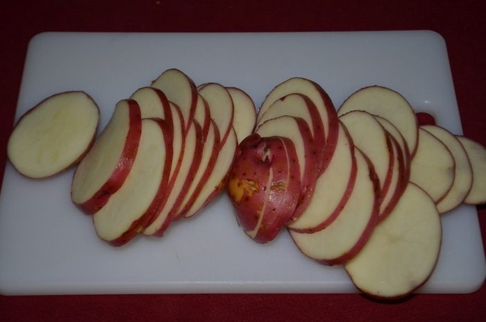 Красный картофель с лимоном