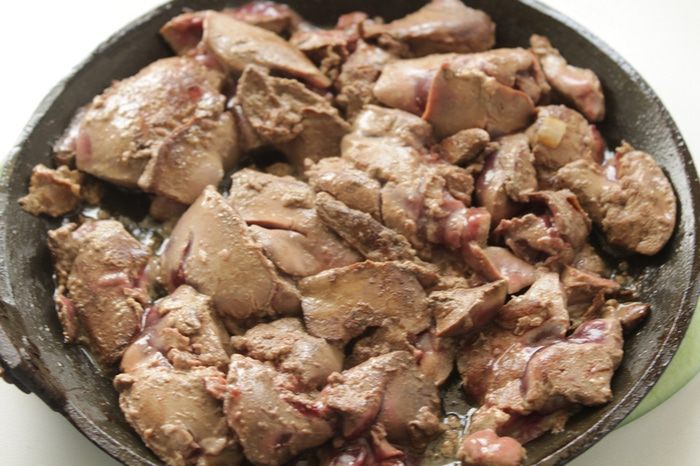  Пирог с печенью и вяленой клюквой