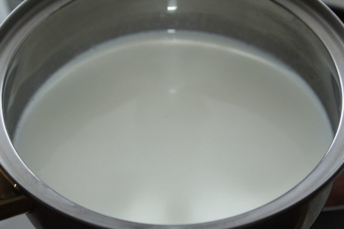 Пирог с брусникой и заварным кремом