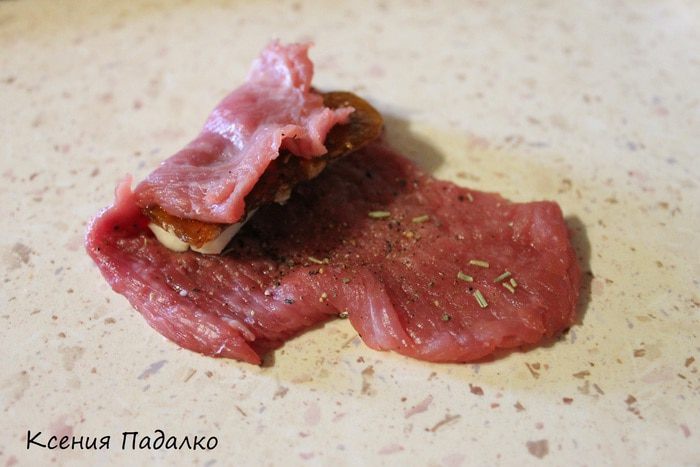 Грильяж в отбивной из индейки