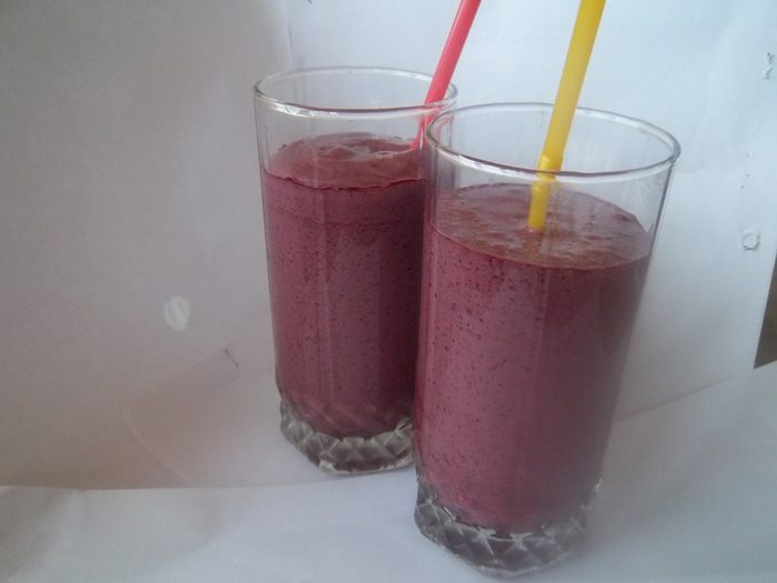 Черничный молочный коктейль