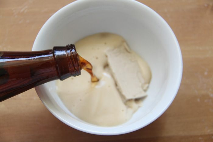 Анисовый хлеб на темном пиве