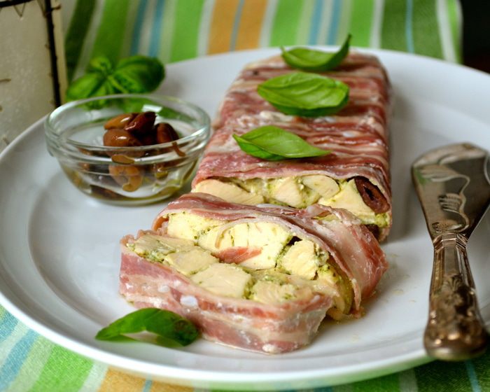 Террин из курицы с песто