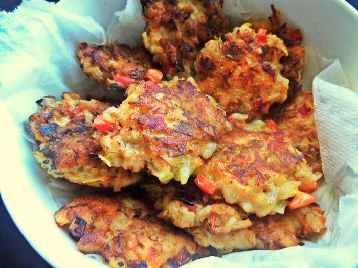 Куриные котлеты с рисом и овощами
