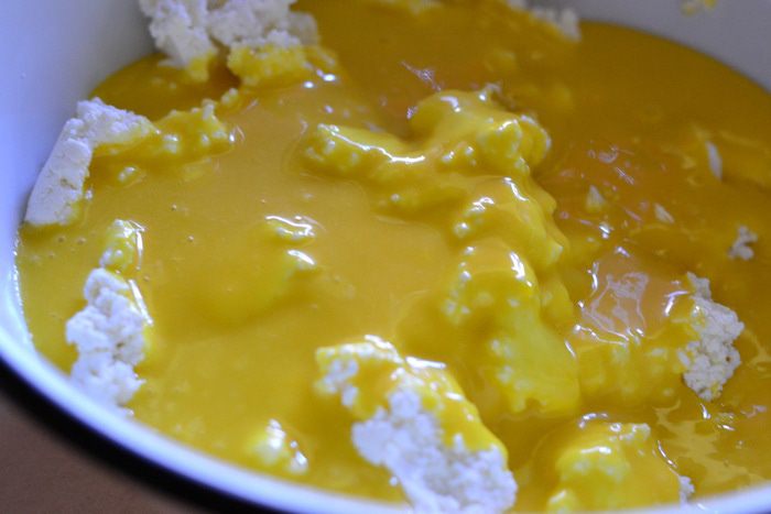 Творожный торт-мусс с ягодами в белом шоколаде