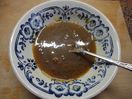 Салат из свеклы с медово-горчичной заправкой