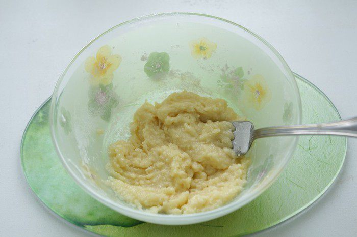 Пирог с карамелизированными грушами и заварным кремом