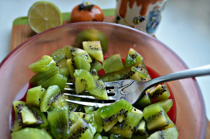 Экзотический десерт из пудинга и киви