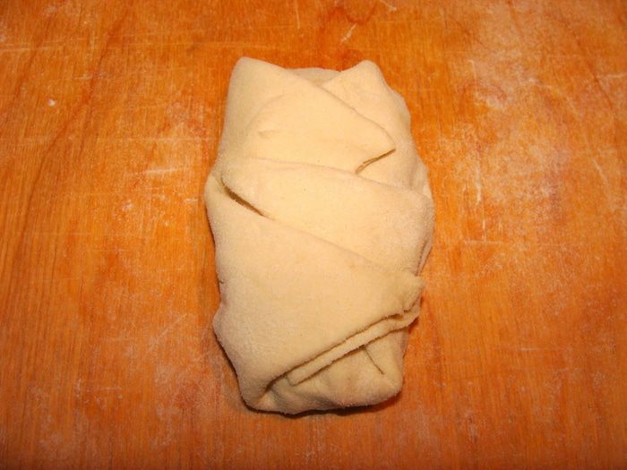 Теплый салат в &amp;quot;пеленках&amp;quot; из слоеного теста.