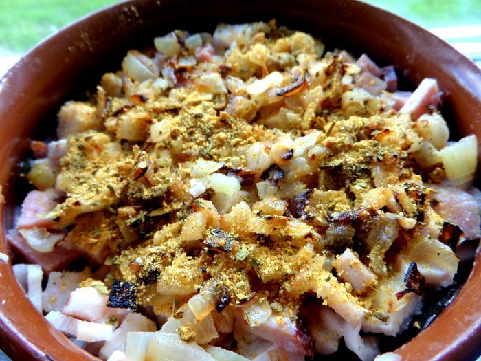 Грибное рагу в горшочках