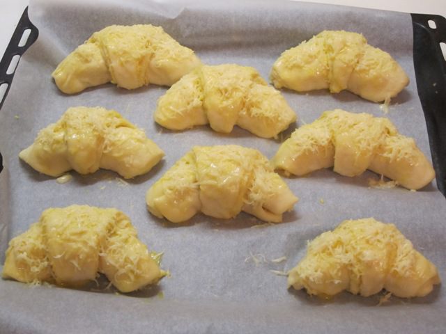 Сырные круассаны