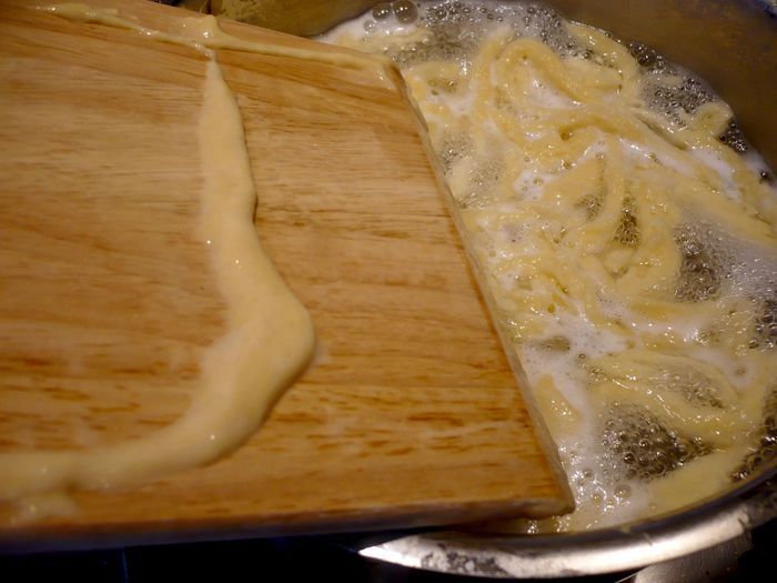 Швабский суп с домашними шпецле (Gaisburger Marsch)