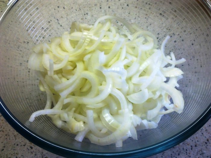 Кальмары, запеченные с картофелем под сырной корочкой