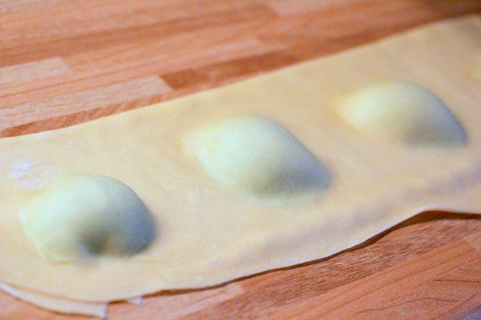 Карамелли с рикоттой, шпинатом и пармезаном