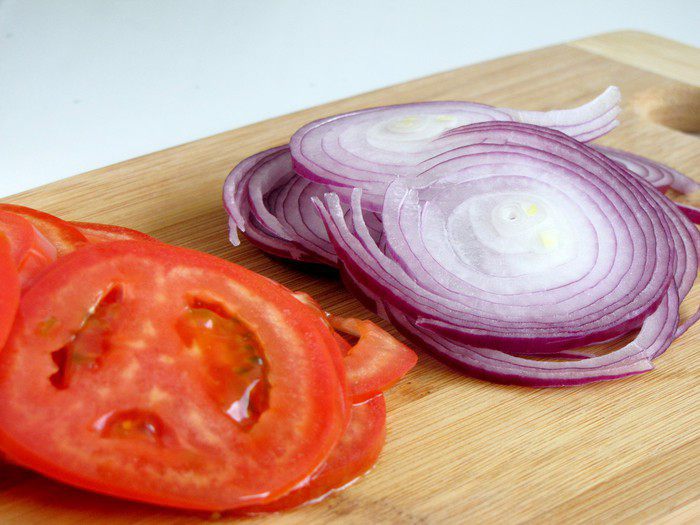 Форель с овощами в тесте