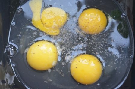 Нежнейший куриный рулет с омлетом