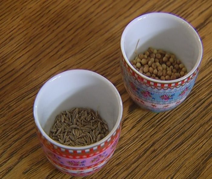 Супчик из чечевицы с пореем и помидорами