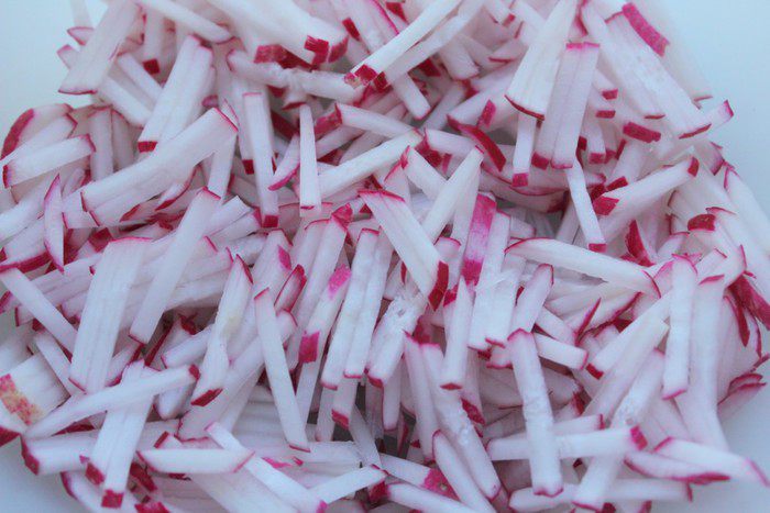 Террин из творога с редисом и травами