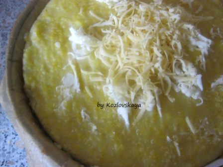 Закусочный торт из поленты с сыром