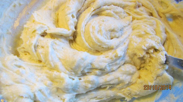 Пирог-перевертыш с грушей, клюквой и имбирем