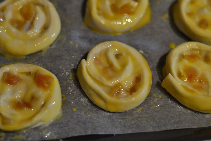 Изумительные ванильные французские булочки (Pain aux raisins)