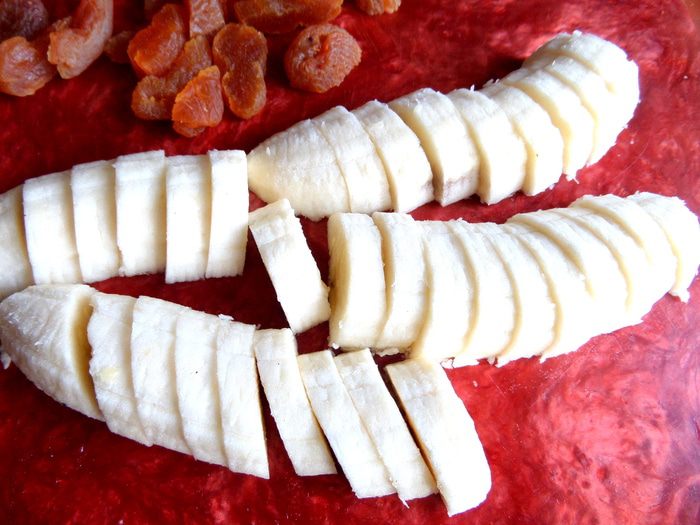 Фруктовый салат в съедобной тарелке