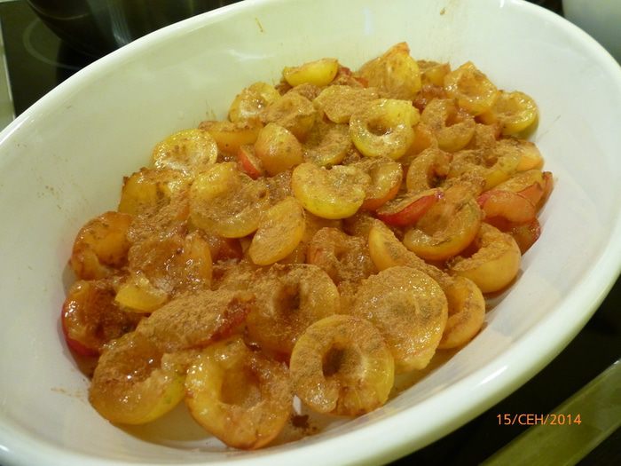 Сливовый крамбл