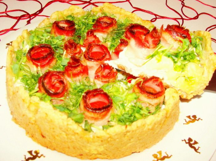 Киш &amp;quot;Сети Купидона&amp;quot; из лимонного теста с рикоттой, моцареллой и черри в беконе