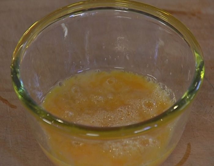 Штрудель с запеченным красным перцем и луком-пореем