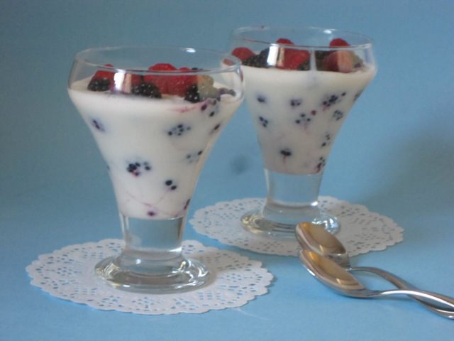 Ежевика с муссом из зефира