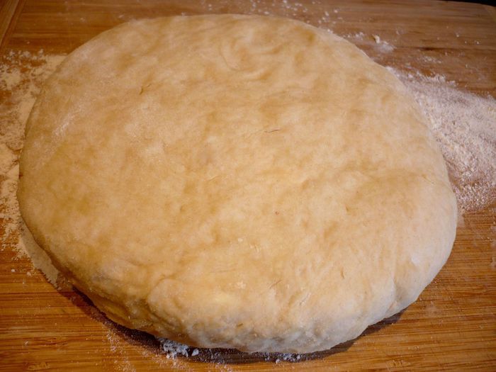 Похлебка с семгой и шпинатом под домашним слоеным тестом &amp;quot;Очарована, околдована&amp;quot;