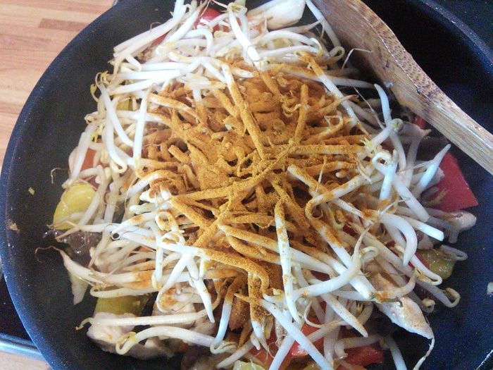 Курица карри с овощами 