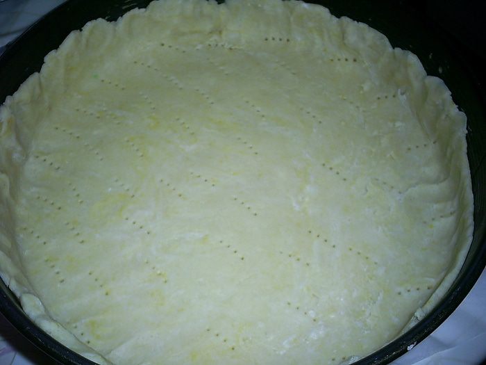 Сырно-луковый пирог с грибами