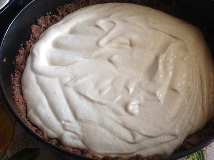 Шоколадный пирог с творожной начинкой