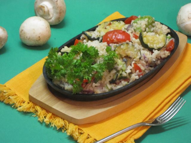 Овощное ассорти с рисом