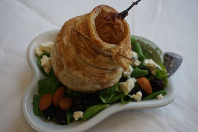 Десертная груша с сыром (два рецепта)