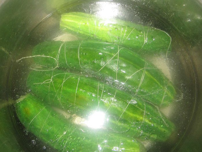 Огурчики, фаршированные по-французски