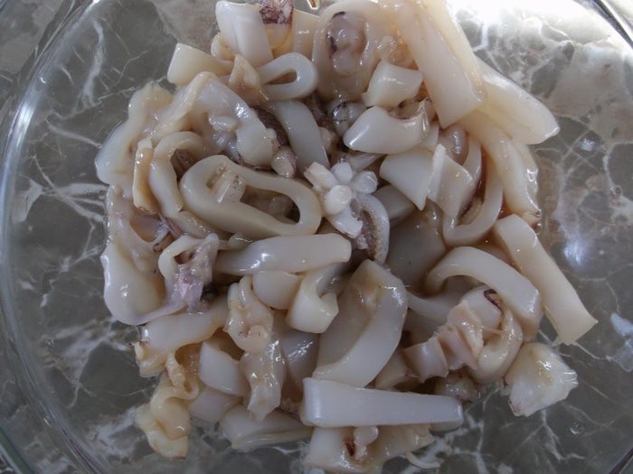 Отличная закуска из кальмаров и овощей