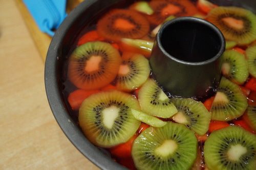 Фруктовый салат в винном желе