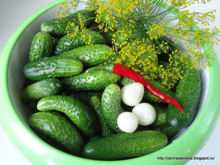 Огурцы острые маринованные