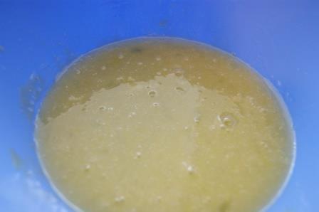 Пирог с кедровыми орешками и медовым заварным кремом