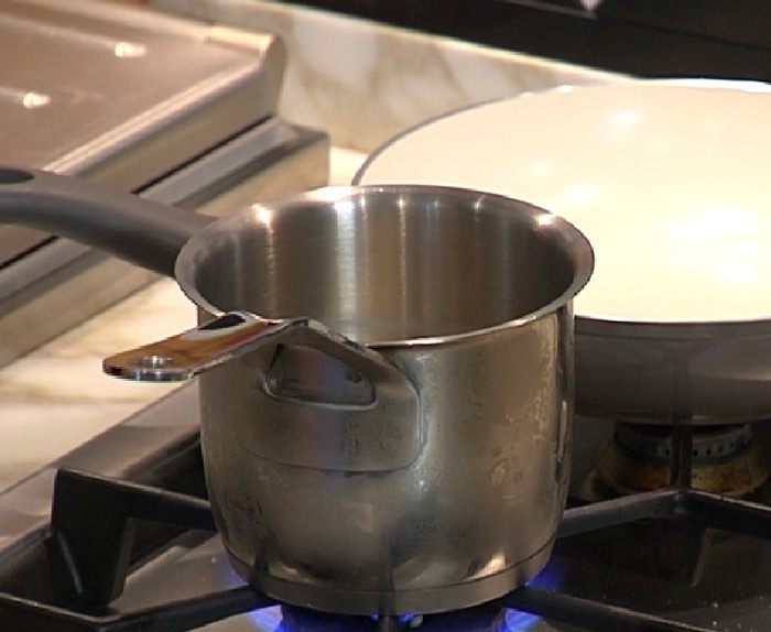 Яйца, запеченные в корзиночках фило с грибами 