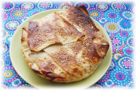 Быстрый пирог из лаваша с сыром и зеленью