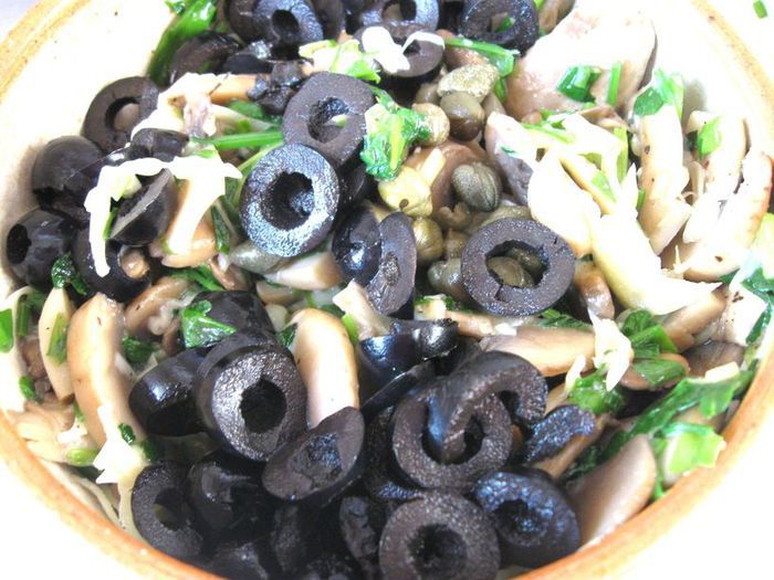 Пирог с яйцами и грибами