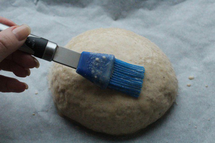 Ржаной хлеб на пиве с медом и овсяными хлопьями